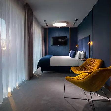My Story Hotel 4*