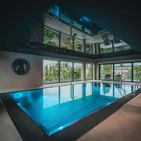 My Story Hotel 4*